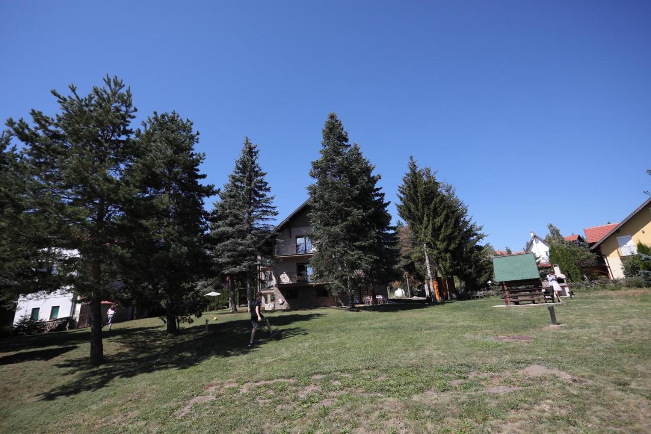 Mipet Apartmani Zlatibor Exteriör bild
